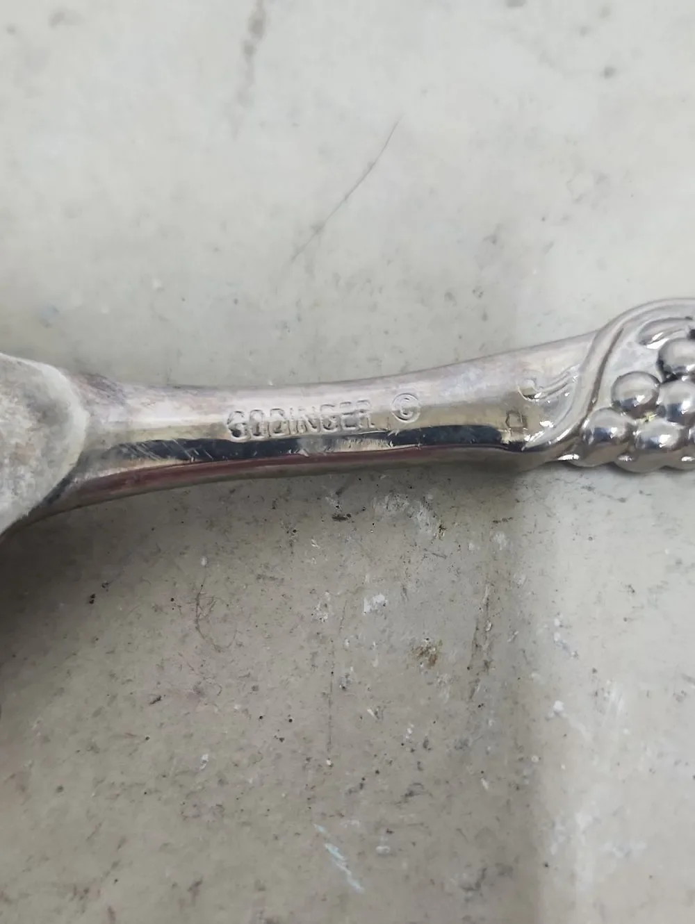 Vintage Godinger Grape Vine Silver Plated Cake/Pie Server